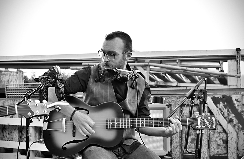 Concert à la brasserie La Brelok aux Fins